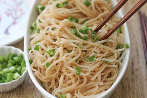 chinese_new_year_longevity_noodles.jpg chinese_new_year_longevity_noodles.jpg